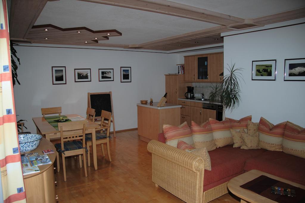 Am Waldrand Apartment มิทเทอร์ซิลล์ ห้อง รูปภาพ