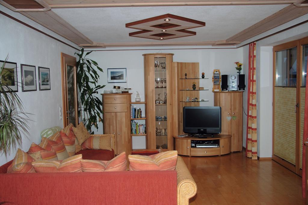 Am Waldrand Apartment มิทเทอร์ซิลล์ ห้อง รูปภาพ