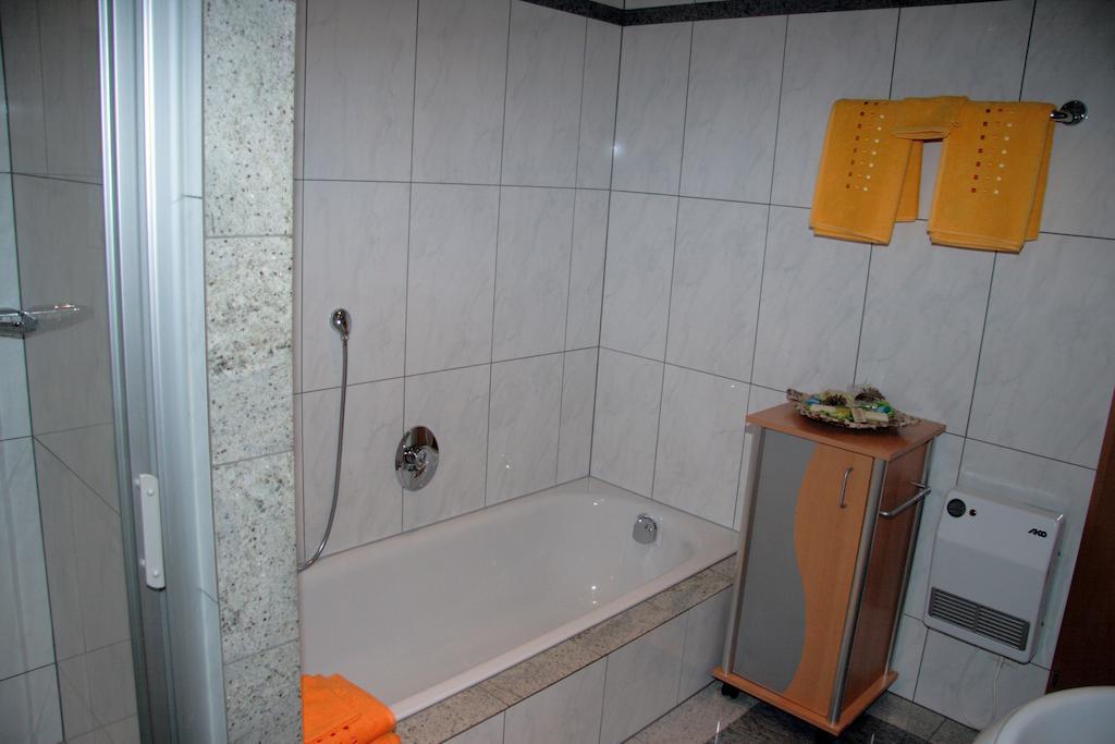 Am Waldrand Apartment มิทเทอร์ซิลล์ ห้อง รูปภาพ